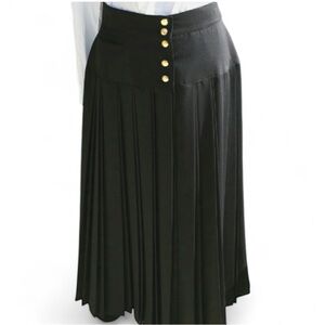 Louis Feraud Size 12 Black Pleated Wool Skirt
